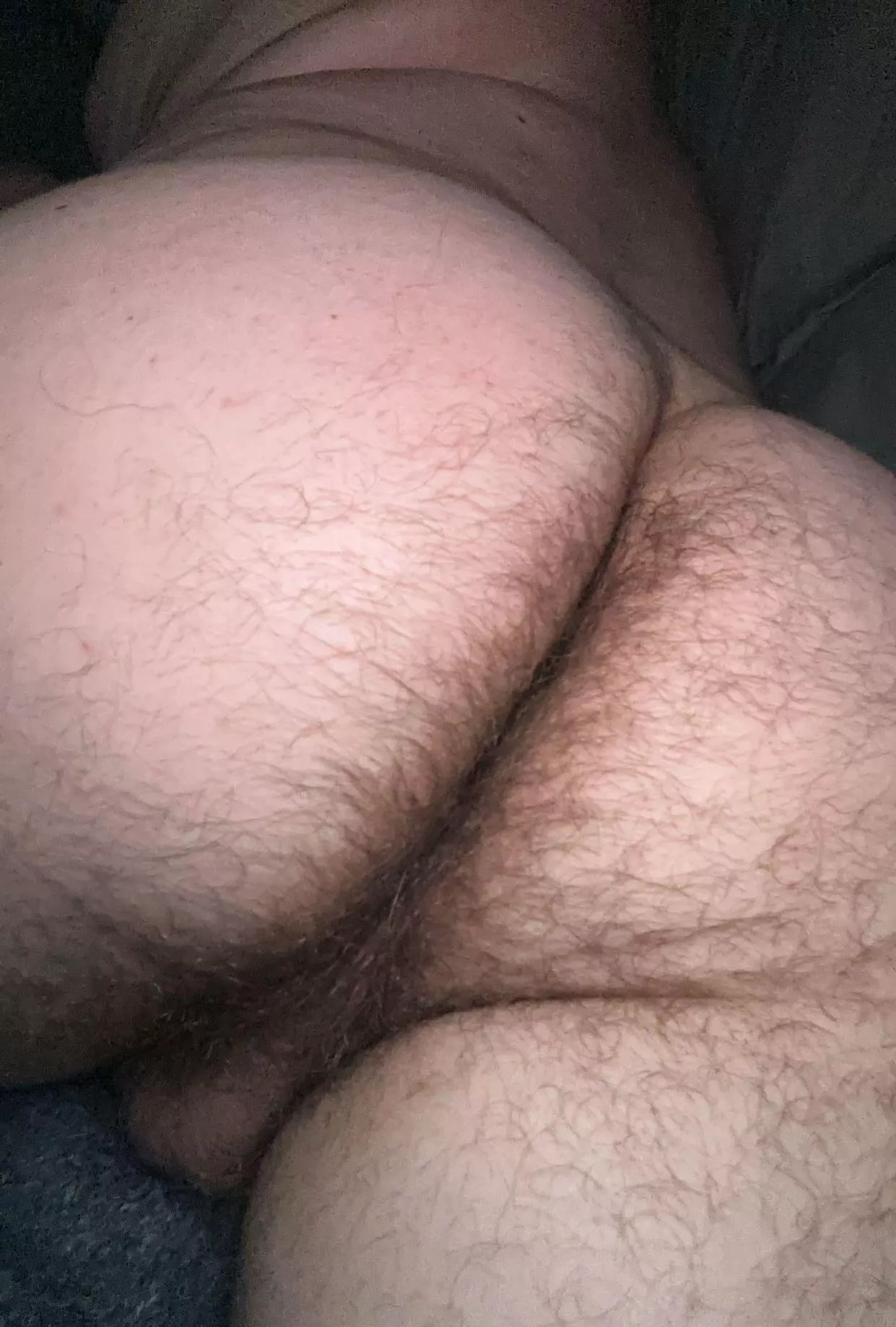 Anyone want a taste 🍑 Dm for snap ;)