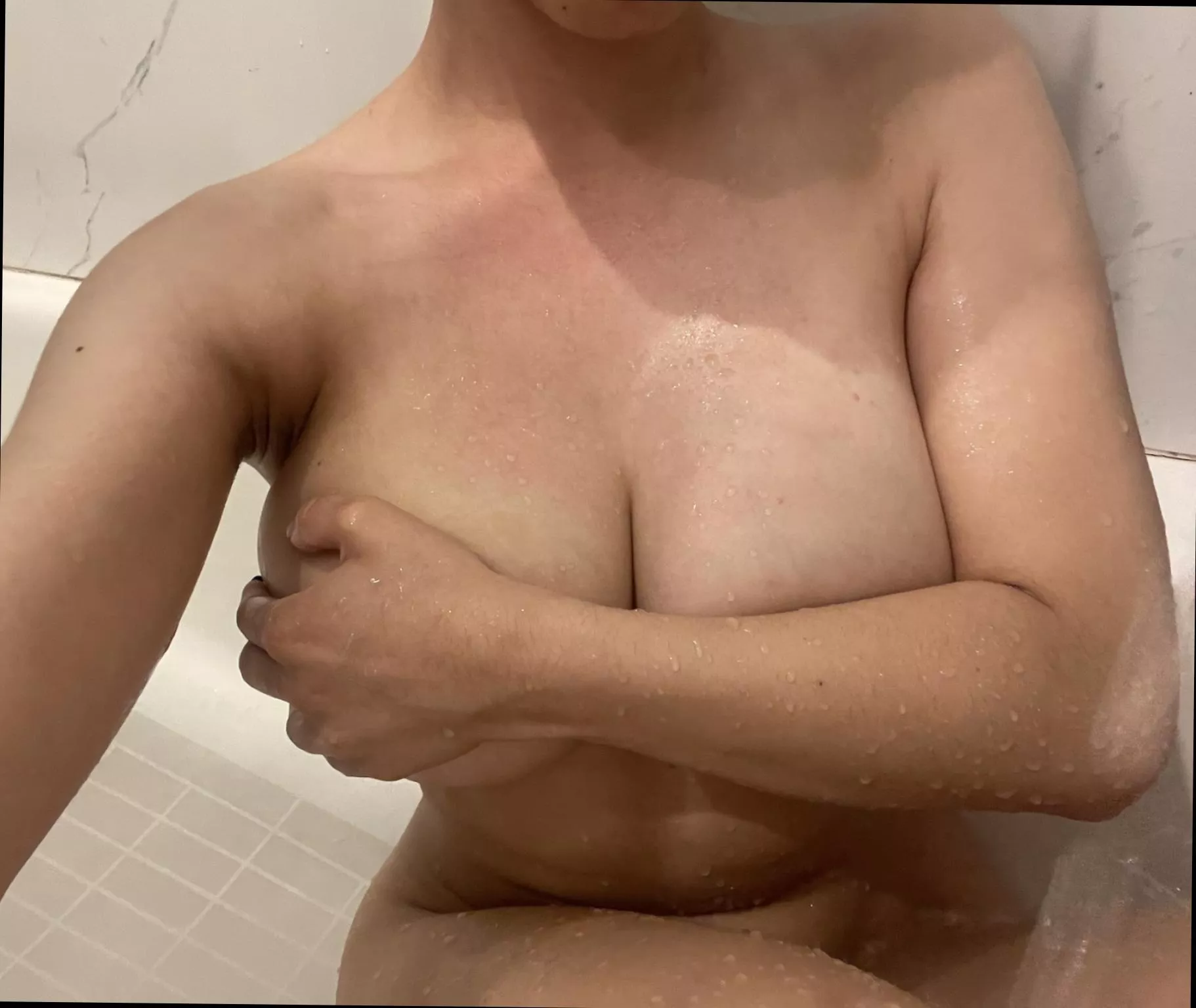 are you into my wet pits?