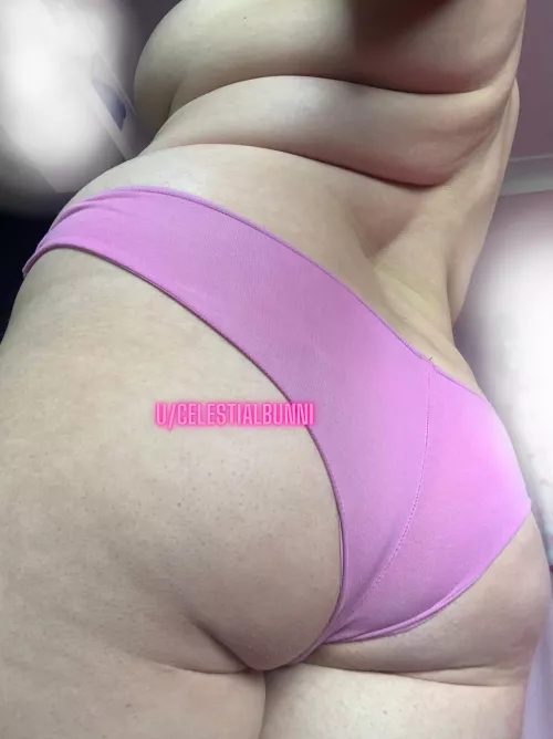 Can this Scottish girl sit on your face?