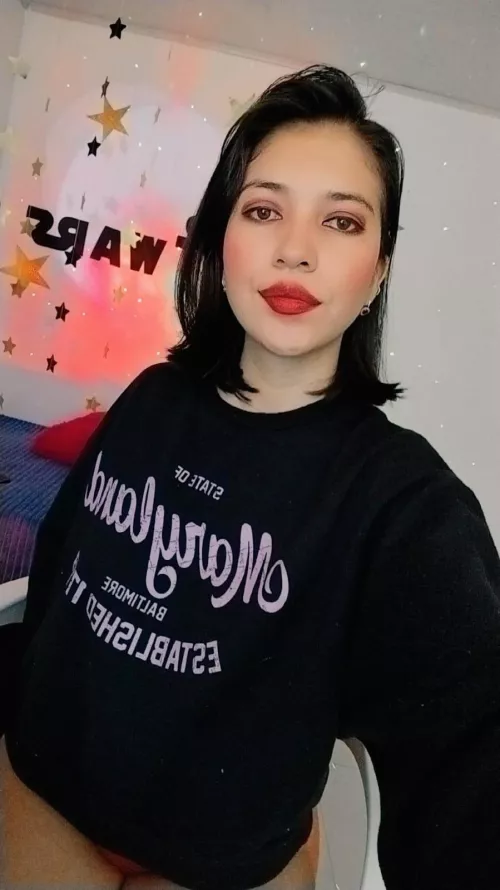 CB: [ lina_bedoya ] Come and taste my juicy