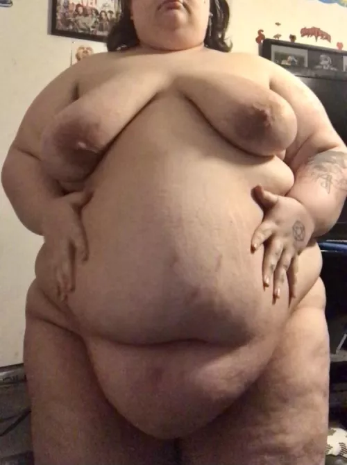 Describe my fat body in an emoji, you can only use one…