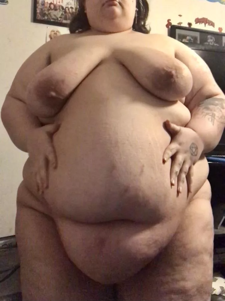 Describe my fat body in an emoji, you can only use one…