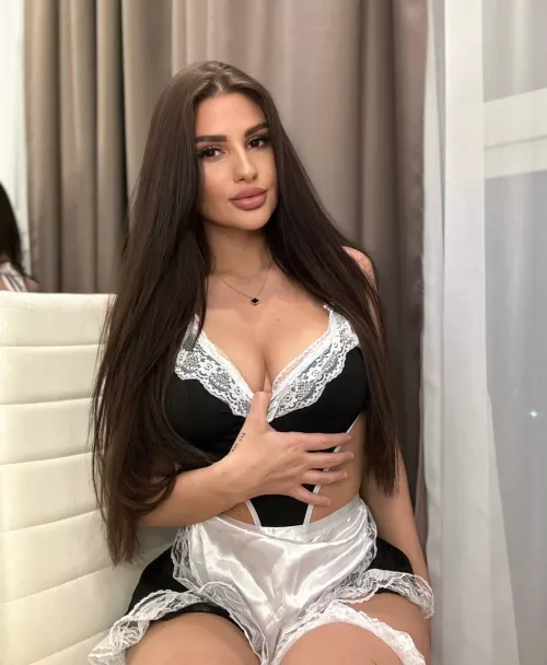 Did you call a hot maid?