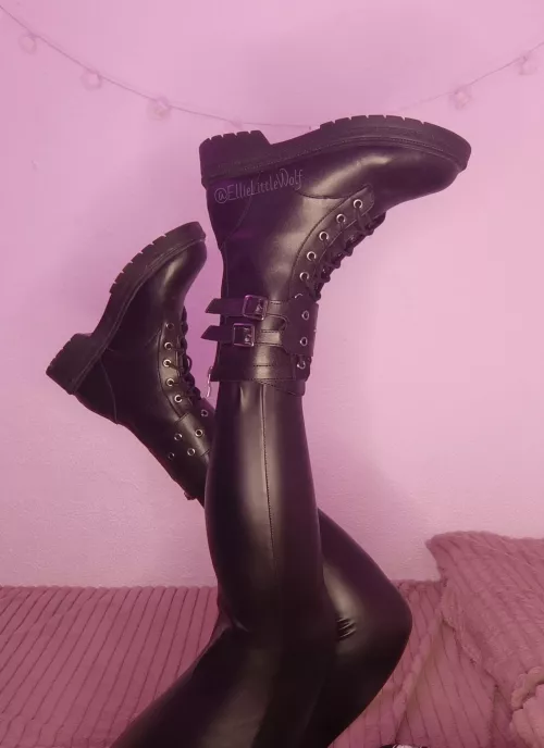 Discovering the kinky side of leather: Let's explore our fetish together!