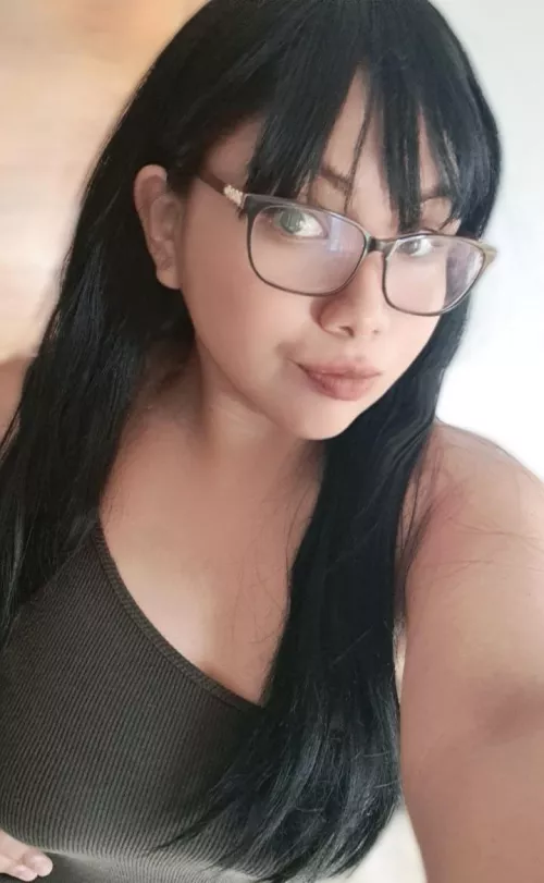 (F) looking cute after class :)