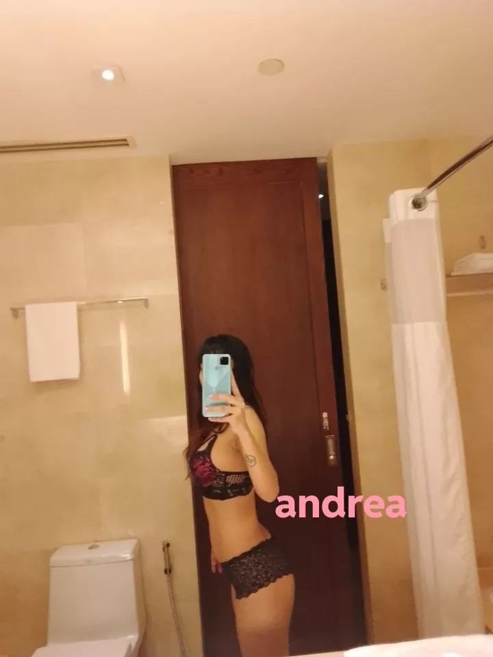 (f) Preparing to indulge in a steamy shower experience.🚿