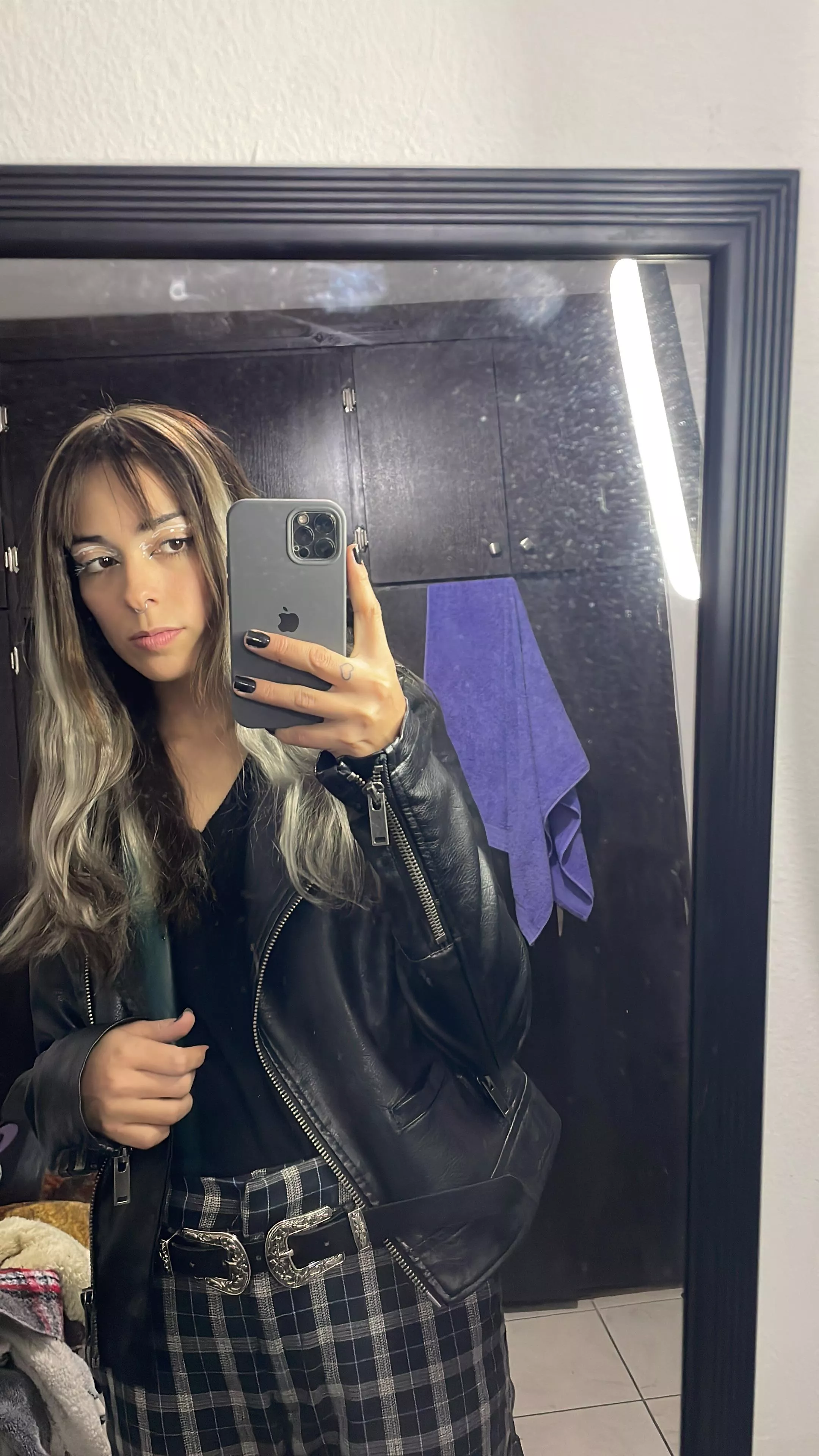 follow @anelchacon on instagram