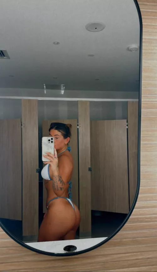 hey daddy, can you give me some booty slaps?