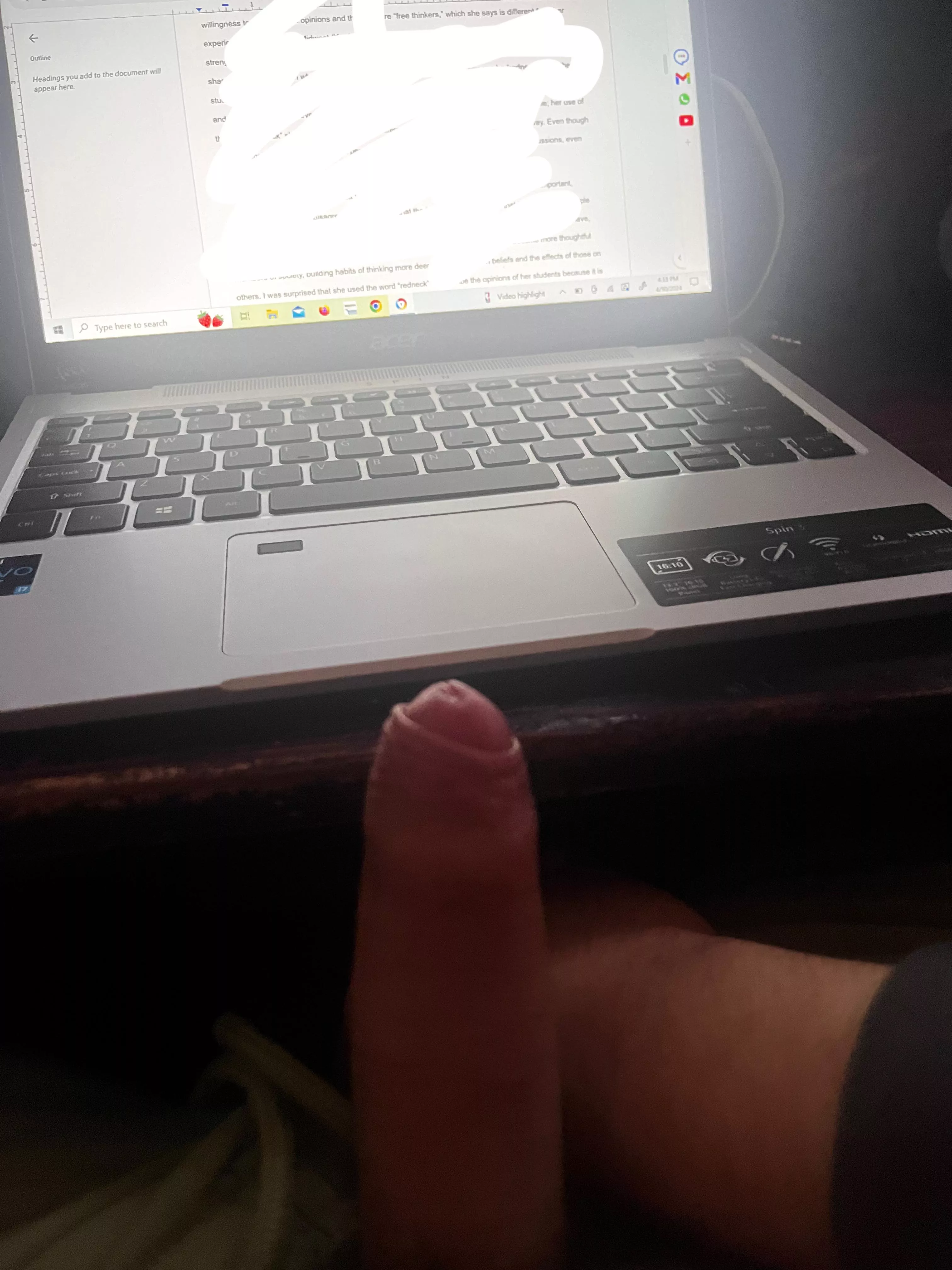 How do i concentrate on my essay when this keeps coming back 😩