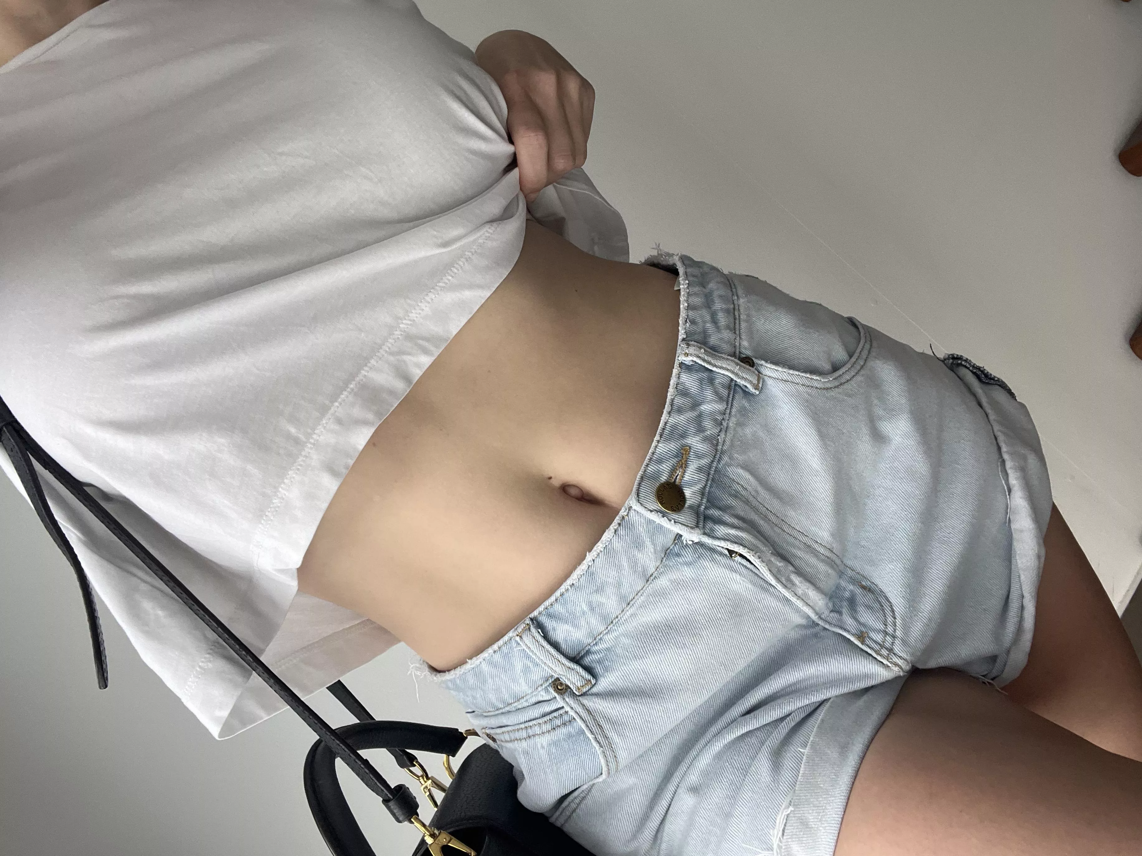 I love having my tummy out like this 