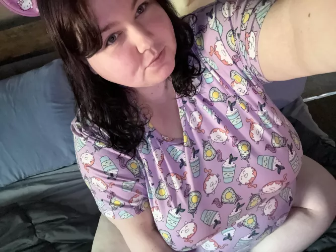 Just a nerdy gamer bbw girly with kitty pajamas😊🩷