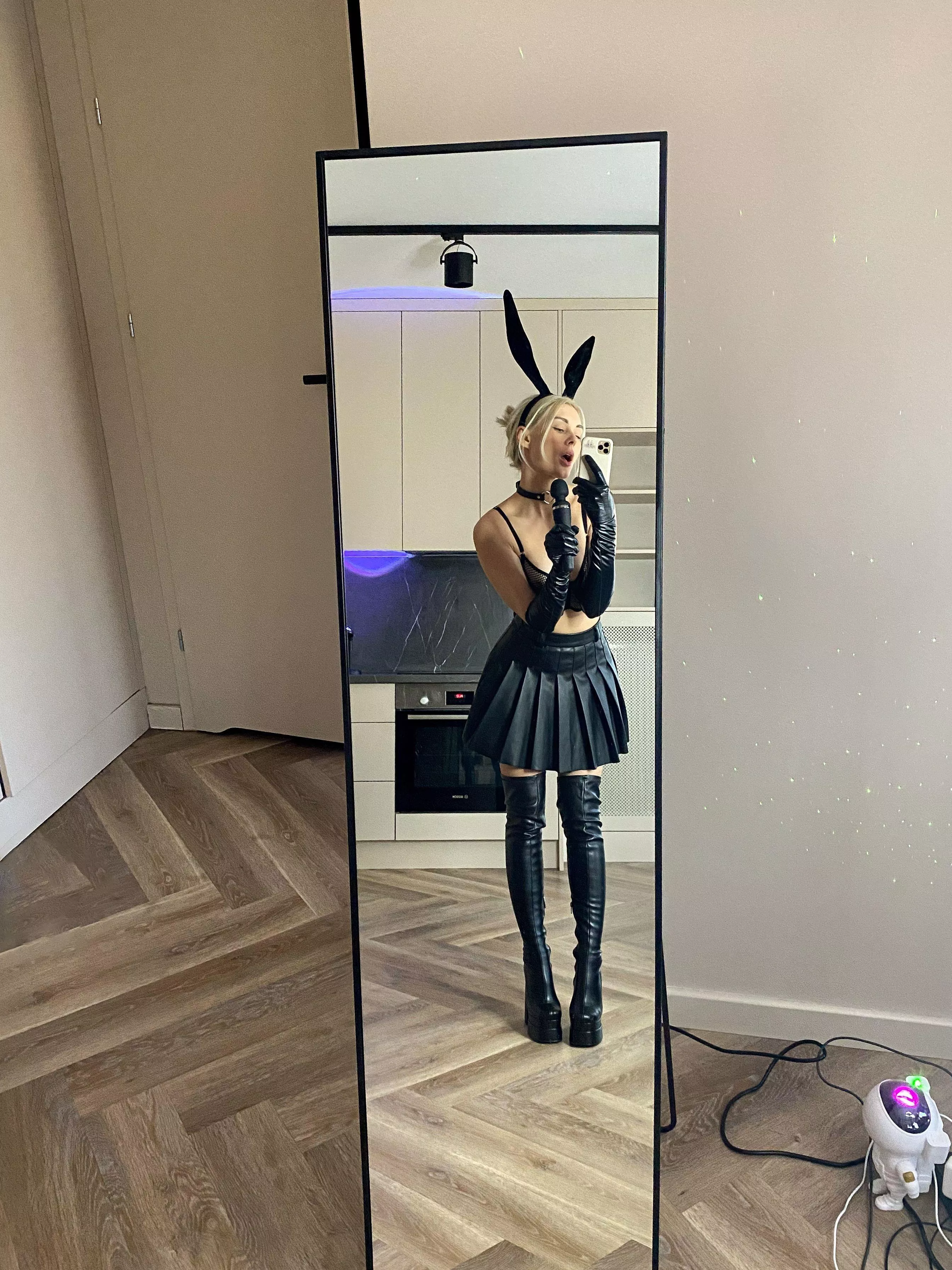 Let me take care of your morning wood [f]