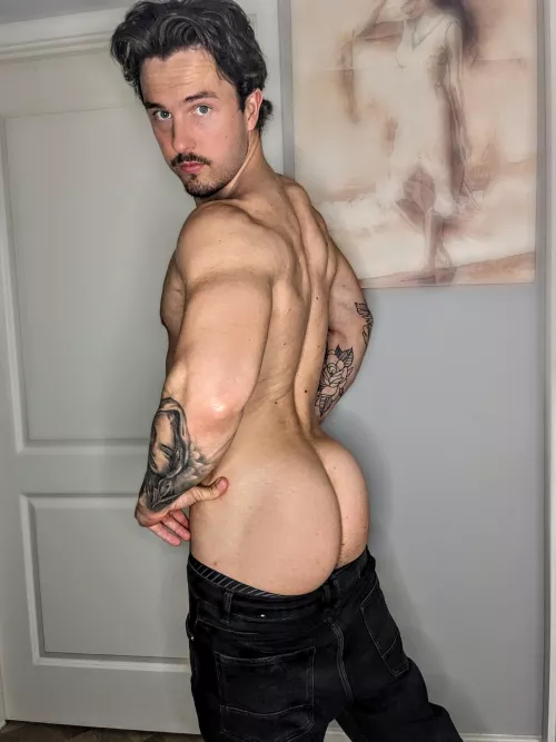 Like my shelf 😜🍑