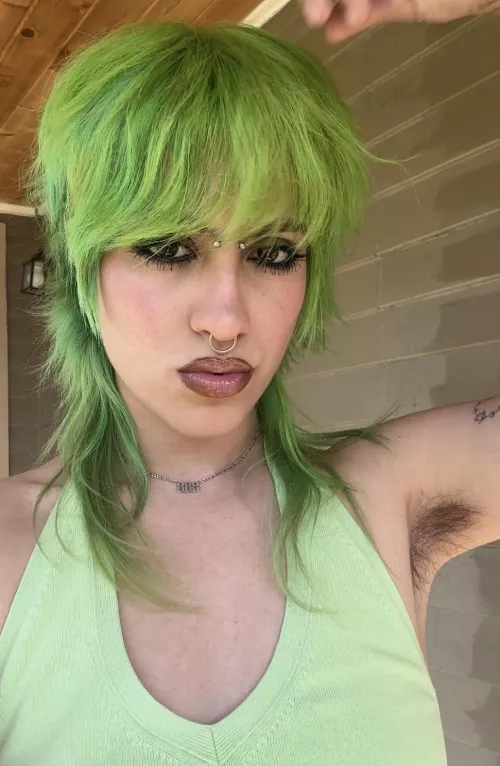 Look, your face will fit in there perfectly... ♡ 