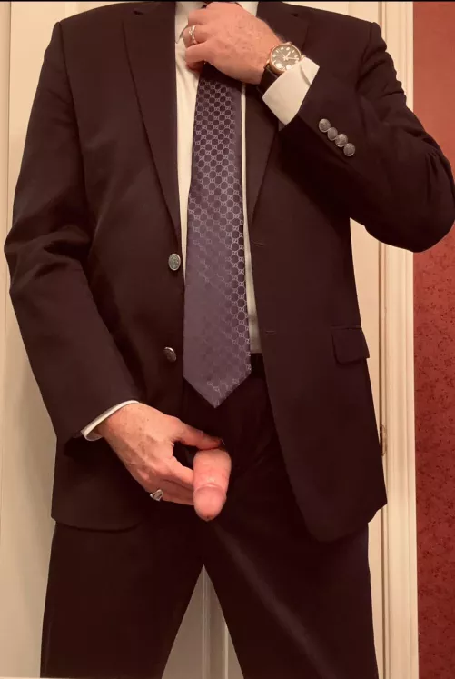 Married Dad, Horny & Heading Into The Office [41]