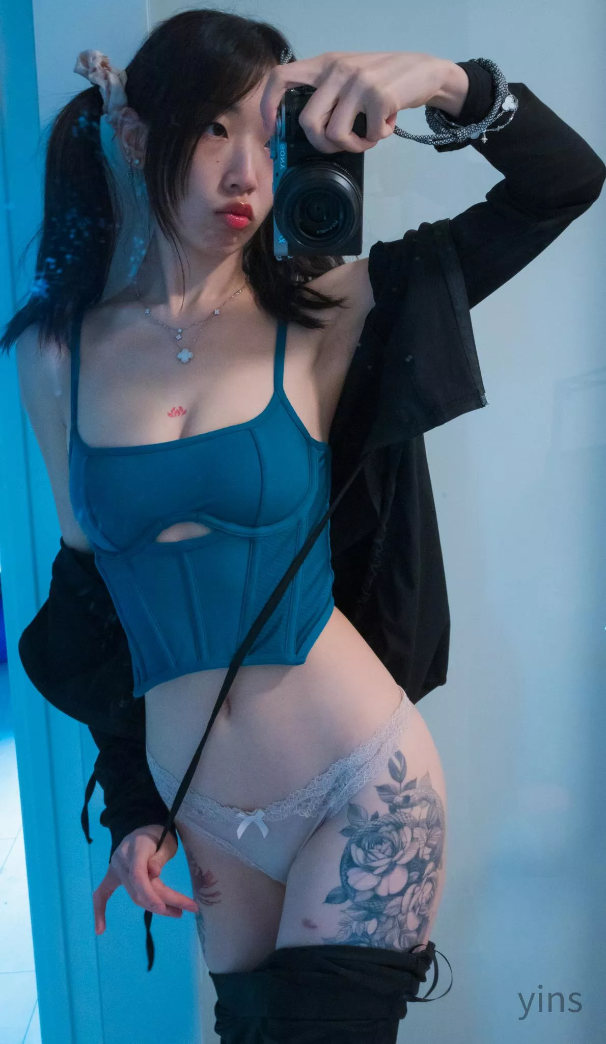 My ex wanted me back. I sent him this & reminded him he’d never get to use this ass ever again