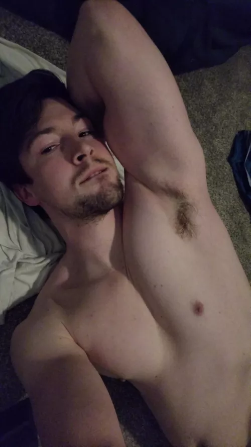 Pits with a scent that penetrates deep in the nostrils and hairs long enough to floss your teeth with 😉