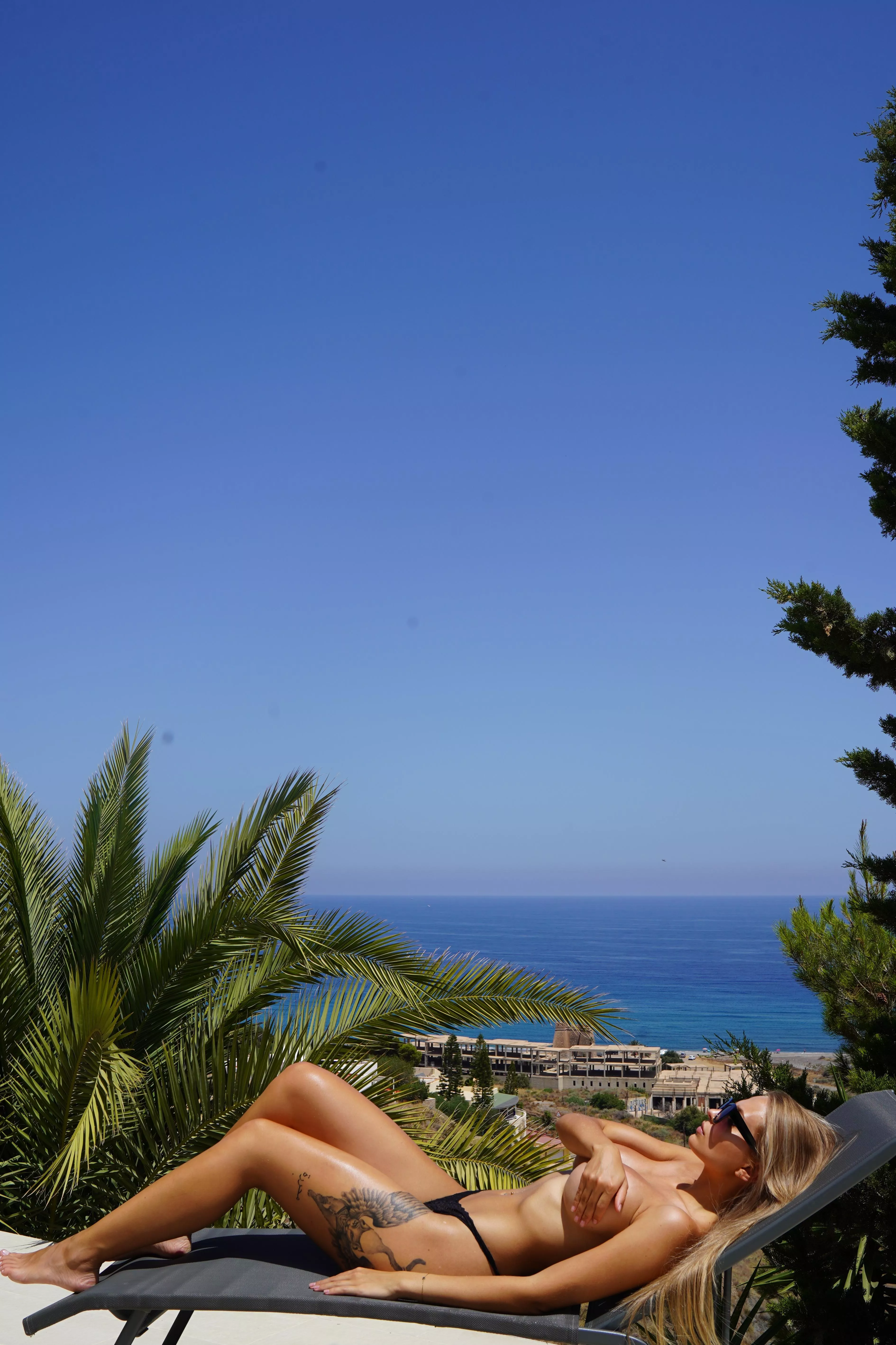 POV: you're on vacation and I'm your neighbor