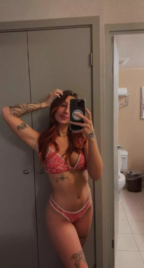 showing you my midriffs