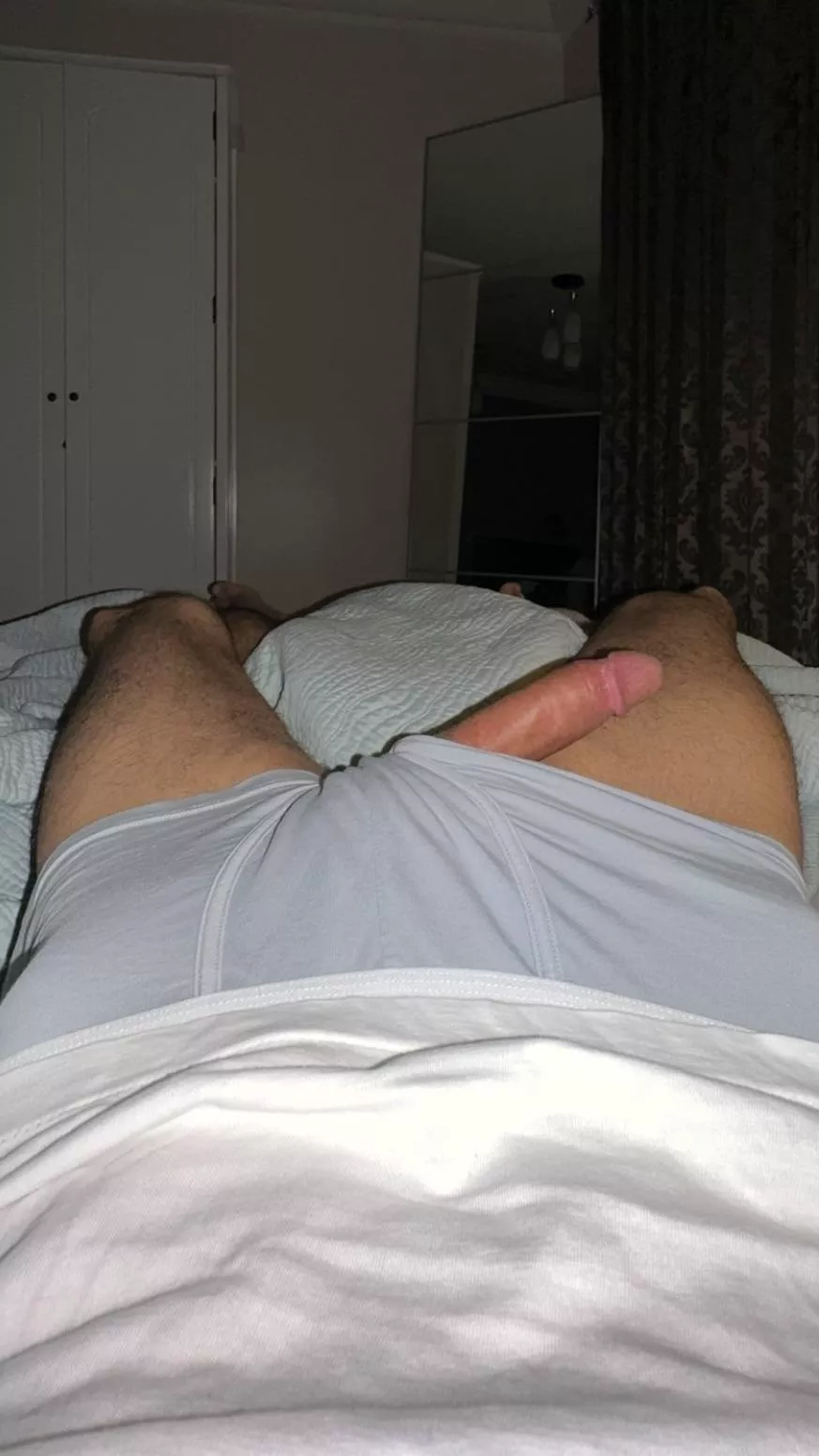 Someone struggling and wake up before me 😤