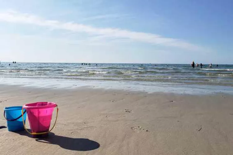 Time build beach houses.