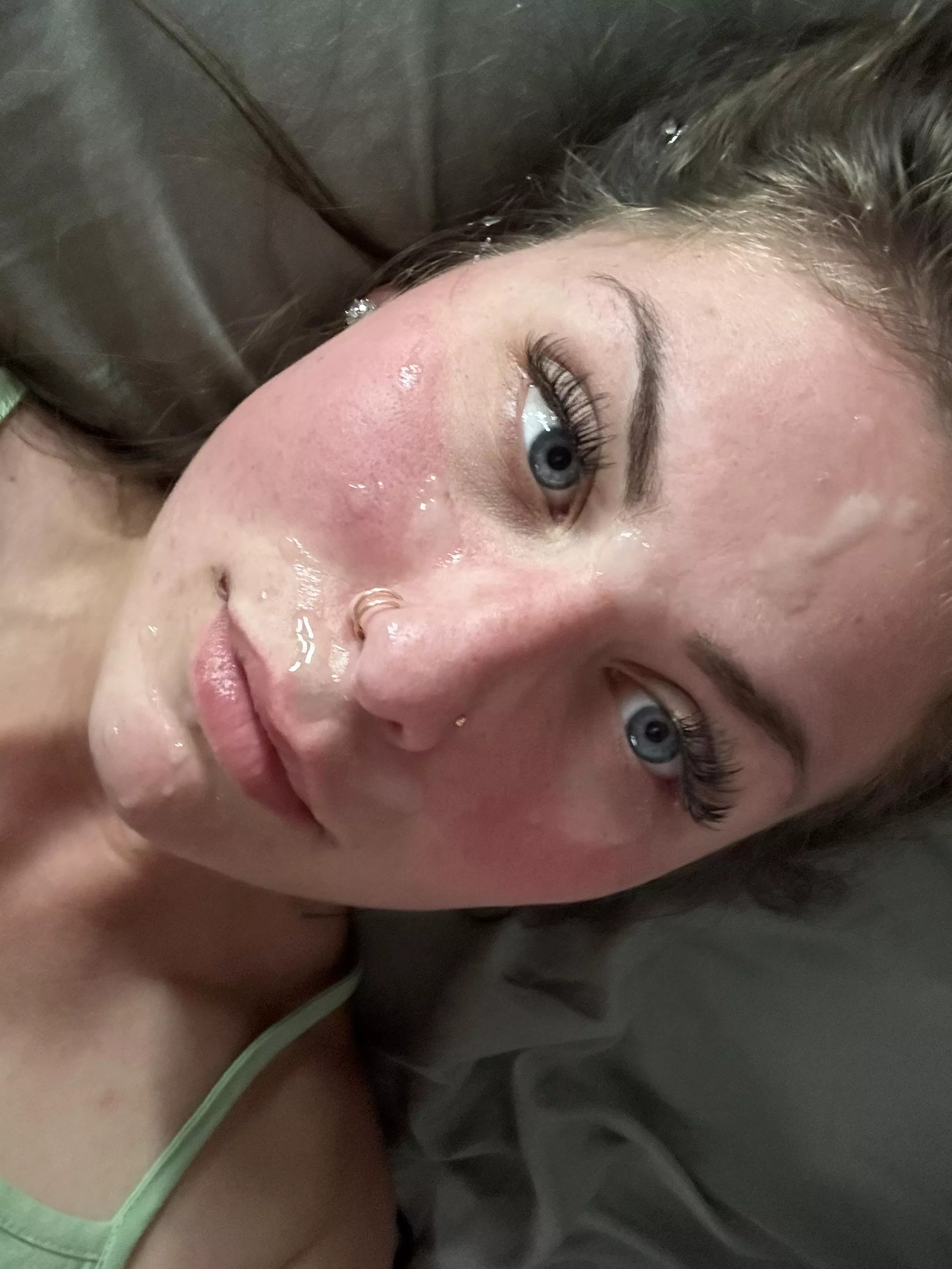 What do you call a girl that ends every tinder date like this?😩😏