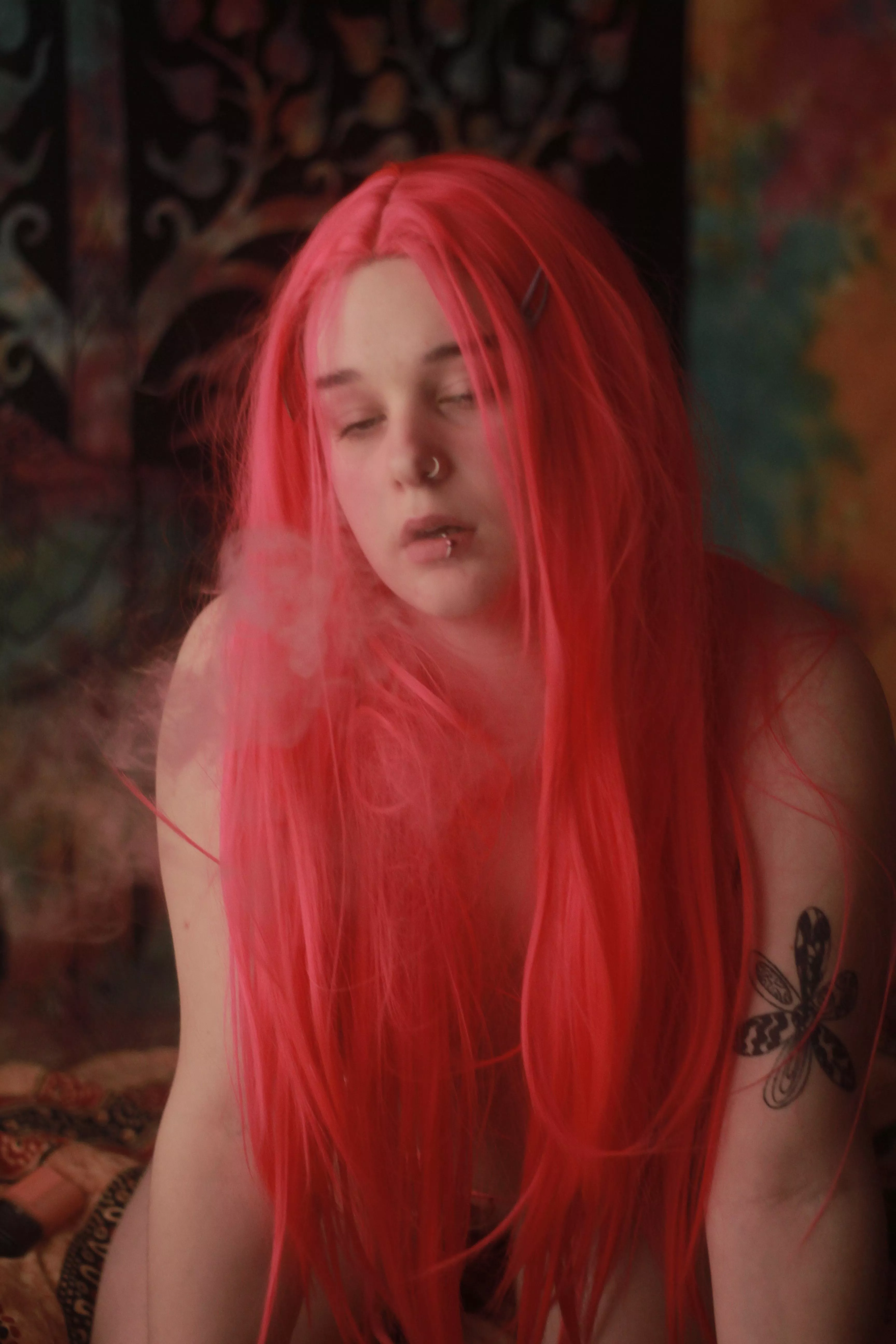 Who wants to smoke with me? not the only thing I suck and blow 