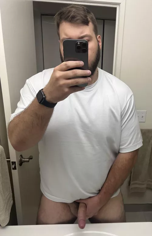 (28) Could use a hand or two for Sunday funday 🫢