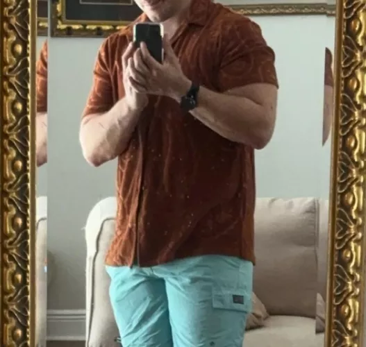 Are my forearms able to distract you from this crappy title?