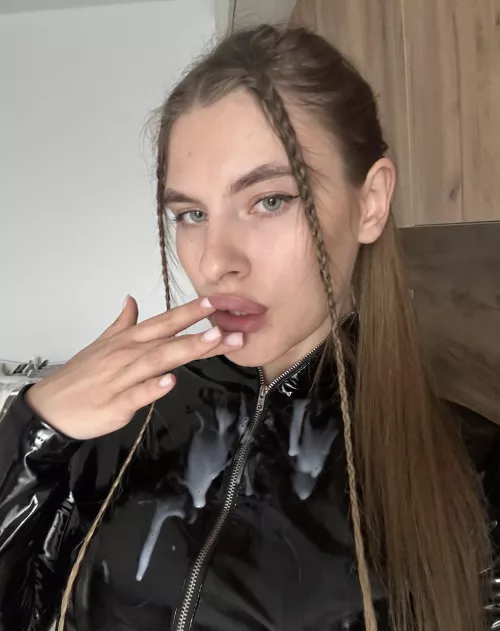 Cum get naughty with mommy