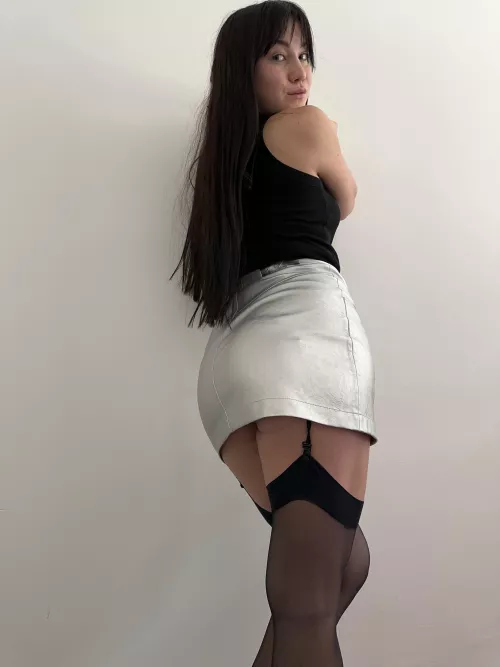 do I look good in this?