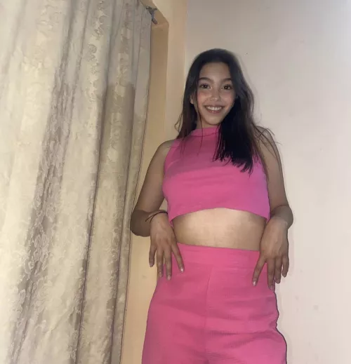 does pink look cute on me?