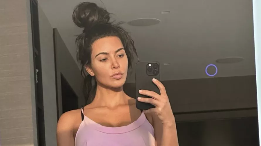 even without makeup shes gorgeous 