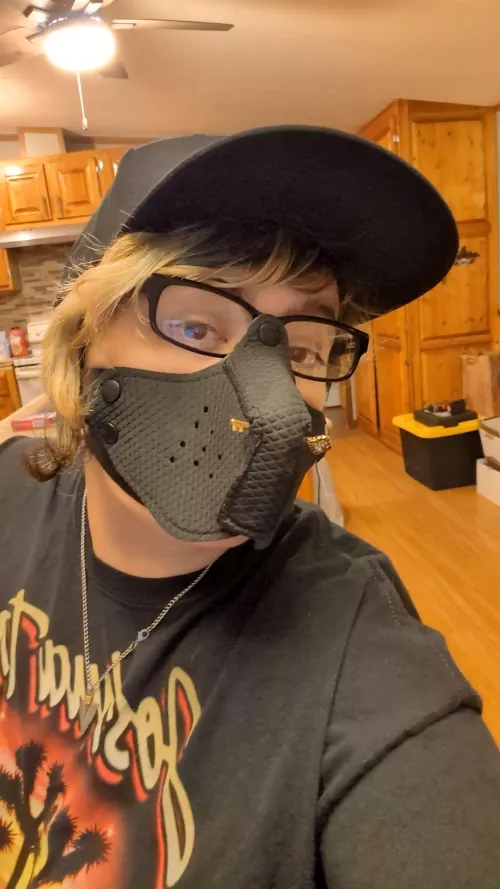 Feelin' pretty good tonight! Dressin like a F*ckboy and drinkin with my partner, lol 