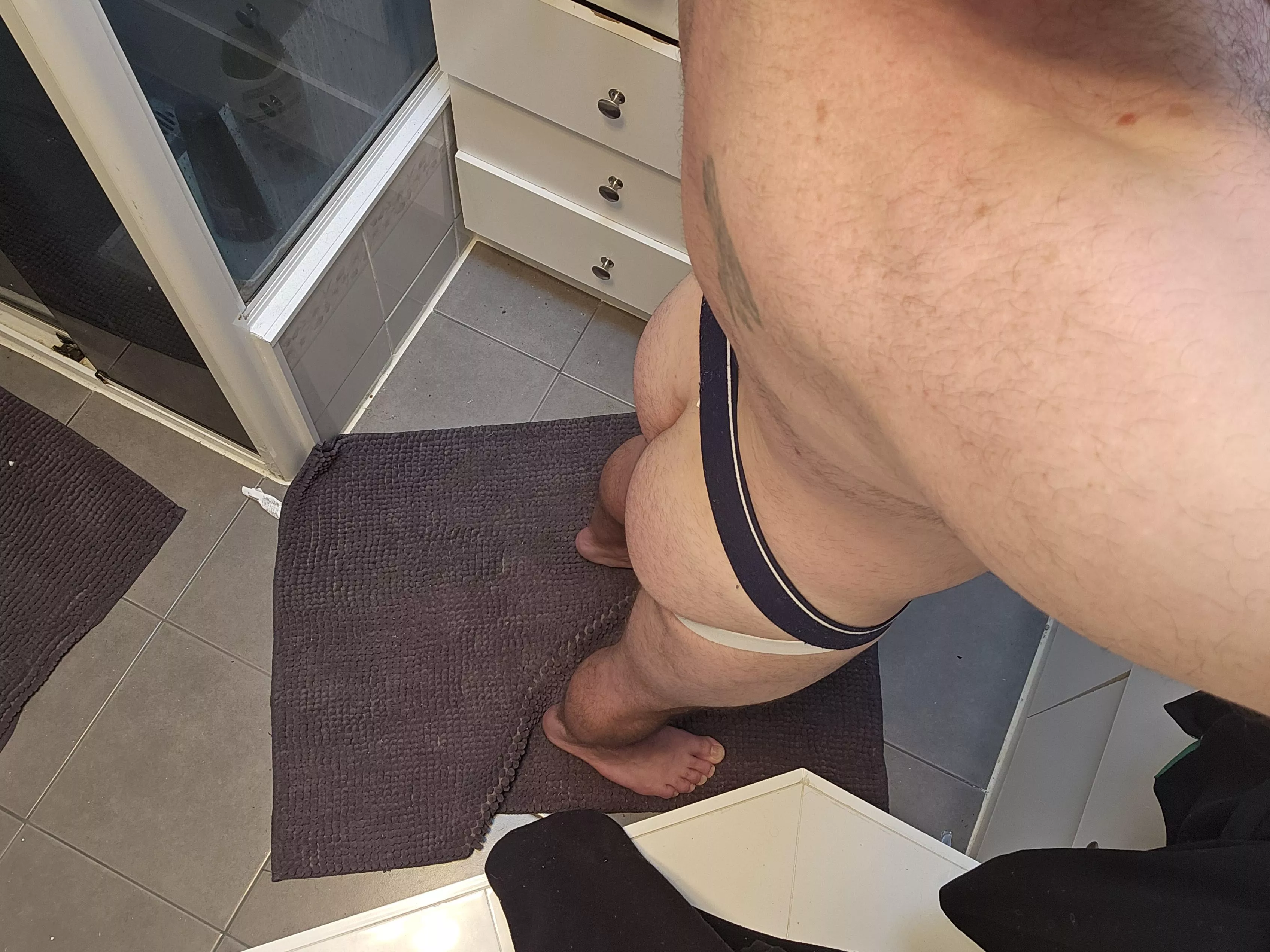 Feeling like i need to be punished. Slap or 🍆 