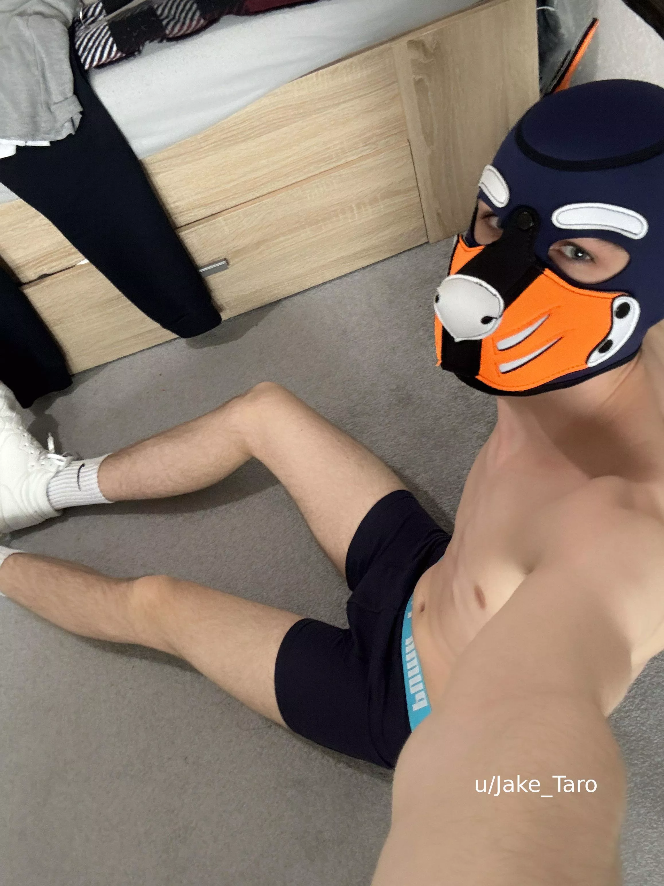 felt cute and submissive :3