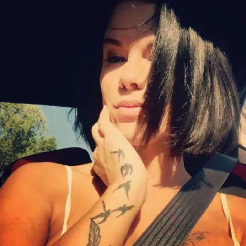 Her old instagram account was the best thing about the entire platform 