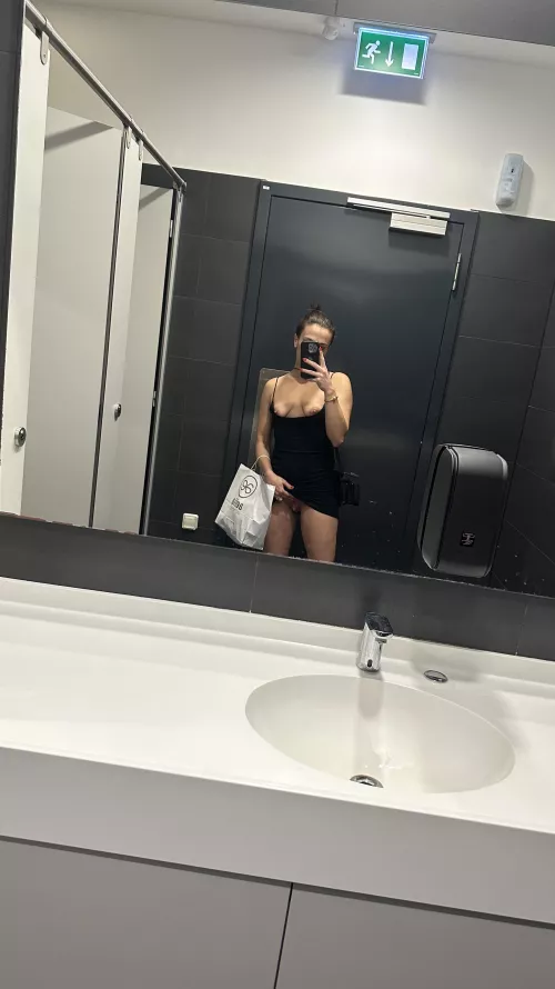 Hubby said no underwear 😋