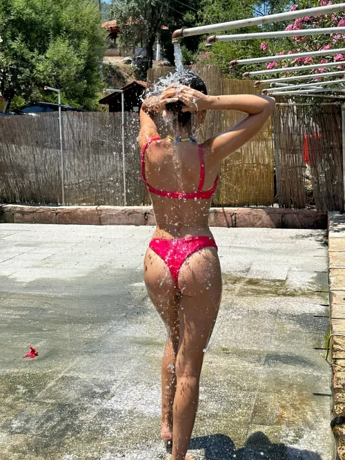 I love touching my self in the shower