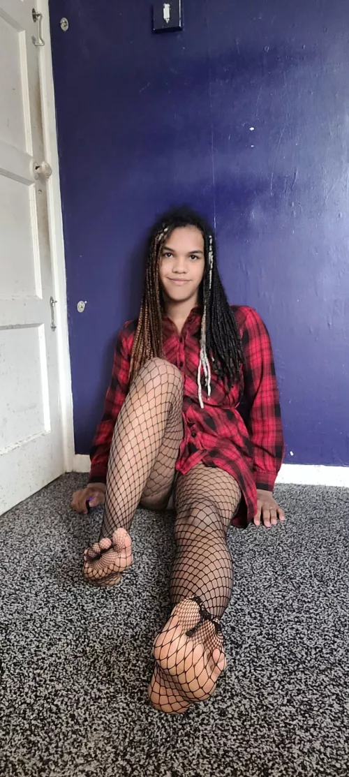 I love wearing fishnets