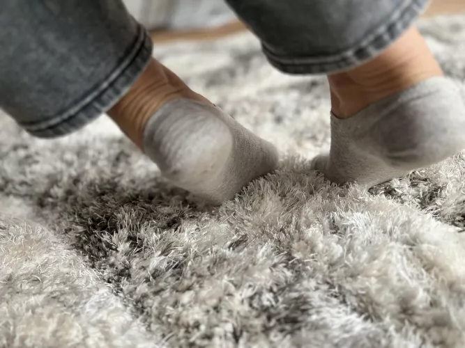 Lick the wrinkles behind my ankles please 