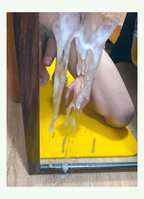 ooppss.. i did some little mess, xan you clean it up for me?