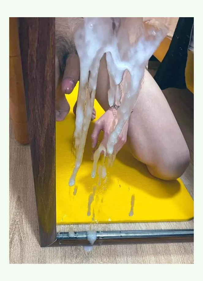 ooppss.. i did some little mess, xan you clean it up for me?