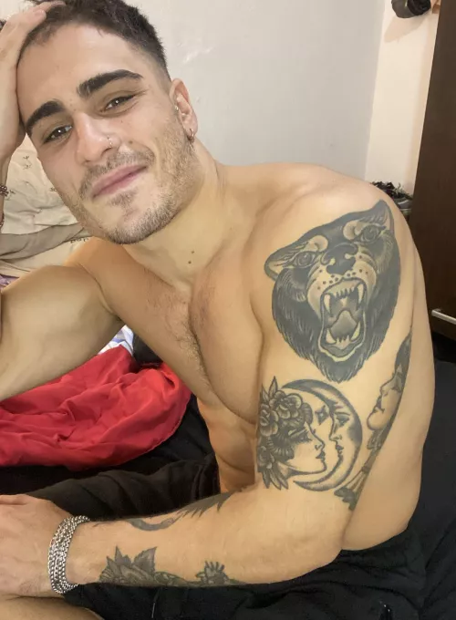 Suck on this tattoo while you admire my ripped body