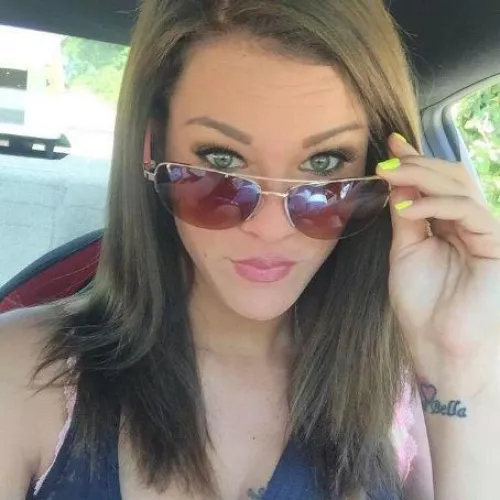 These photos from her old Instagram make me miss her even more