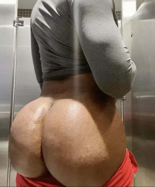 to my fellow black kings…let me worship you! 