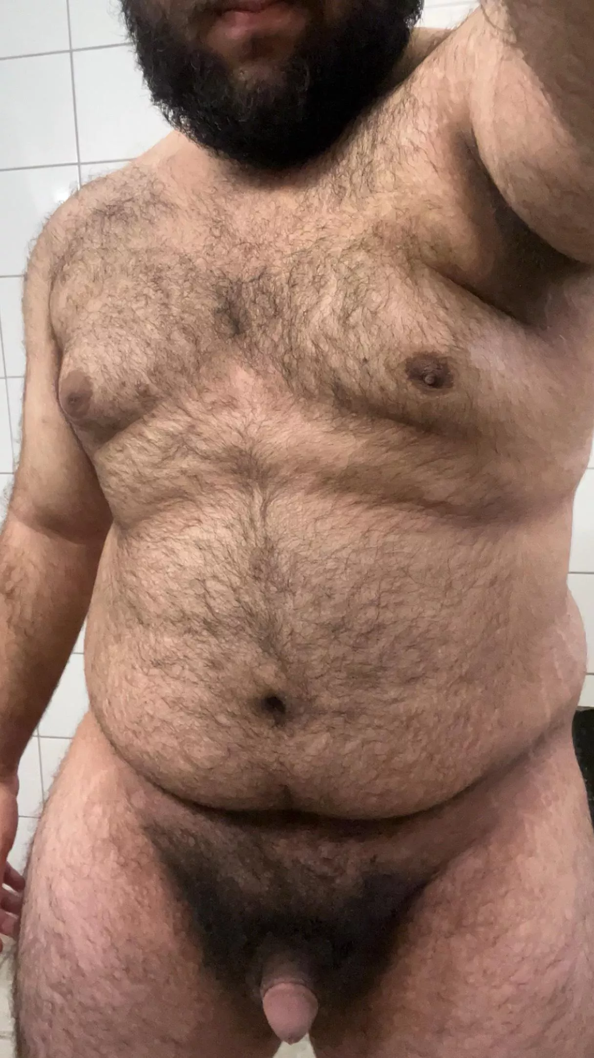 (21) kinda self conscious about my body