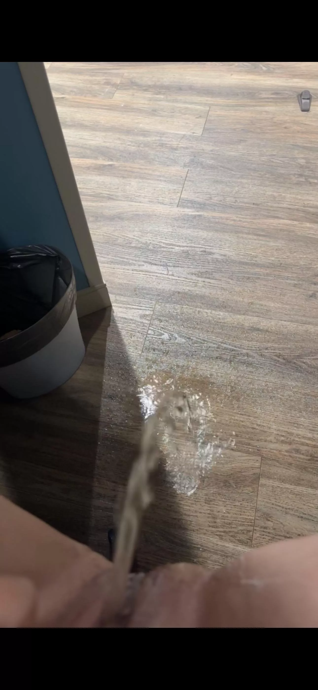 27f what are you doing you catch me naughty peeing at work