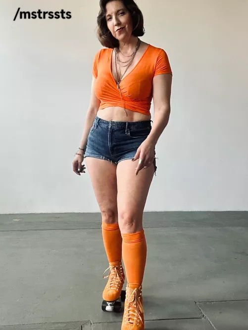 Can I still wear this skating (f48)