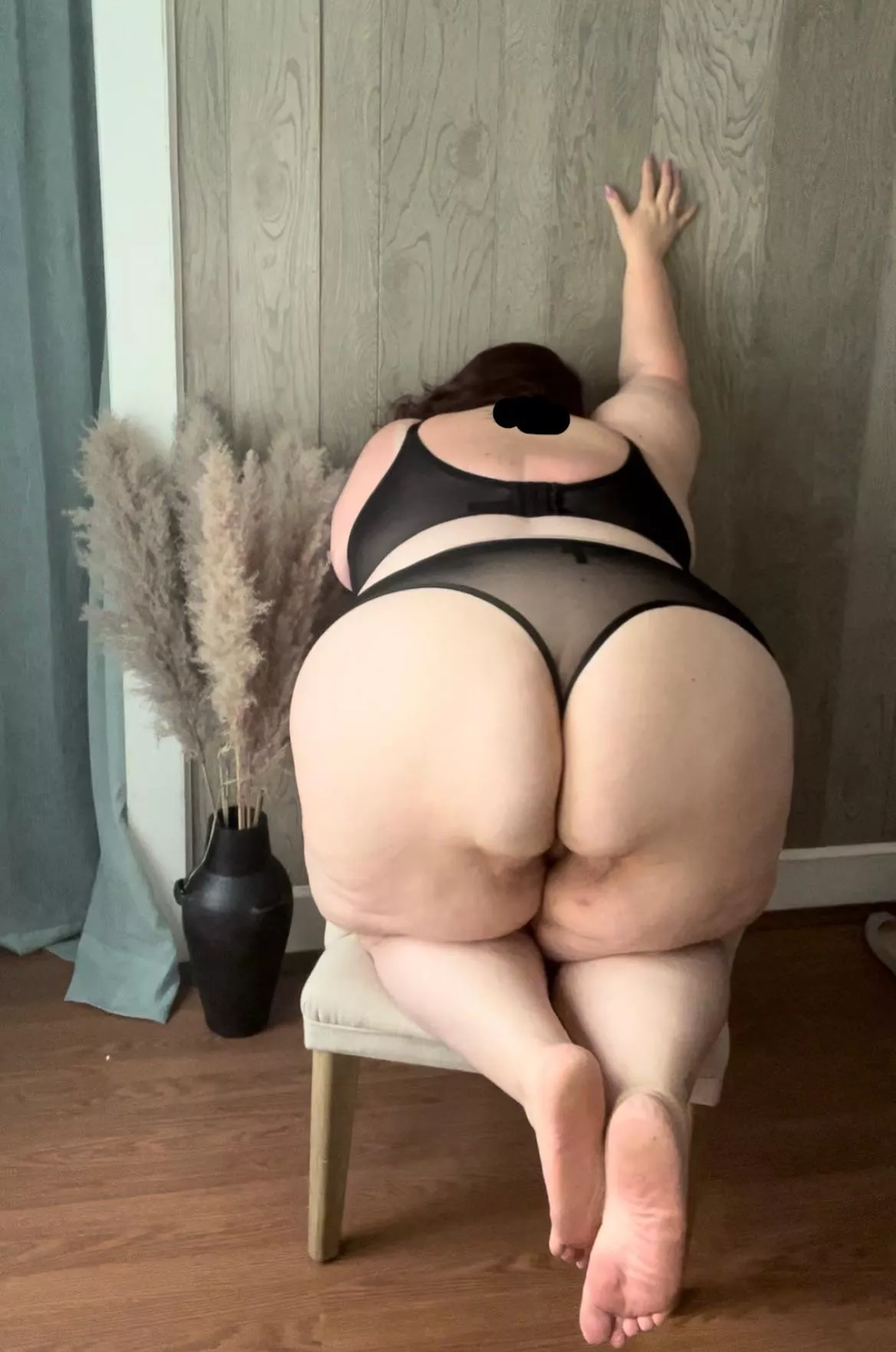 Can’t sleep. I need to be fucked.